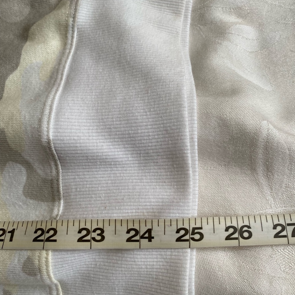 SoulCycle Camo Long Sleeve Sweatshirt L - Picture 7 of 10
